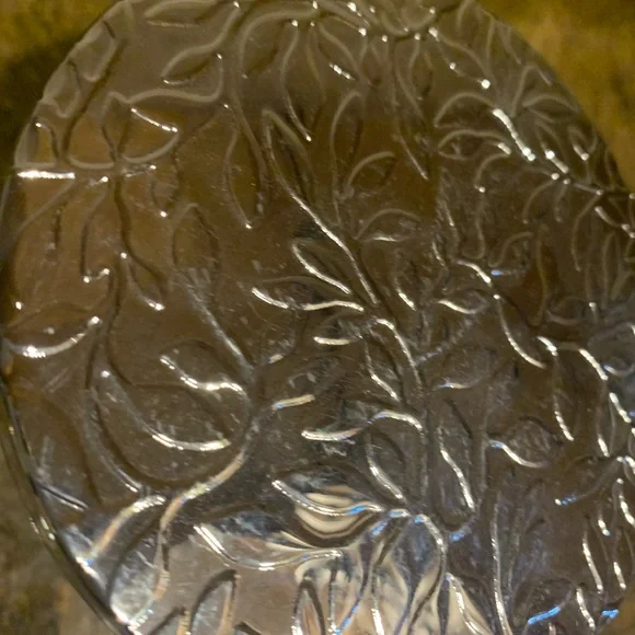 NEW…..Bath & Body Works 3-wick Candle…Fresh Cut Lilacs Scented Candle - Picture 2 of 4